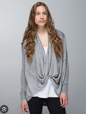 Lululemon Iconic Sweater Wrap Heathered Medium Grey Heathered Light Grey size 10